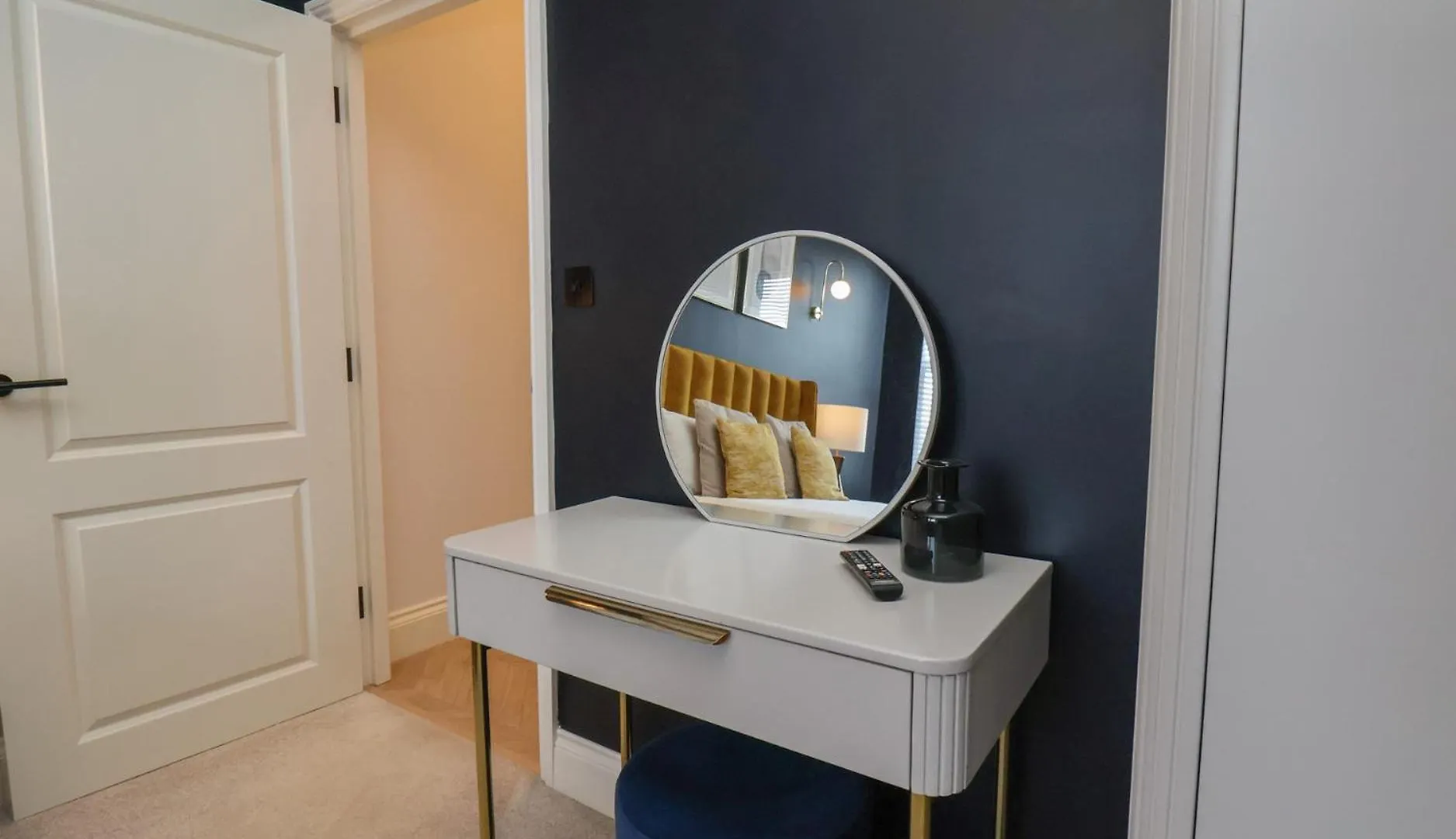 The Salisbury Apartment 301 Scarborough