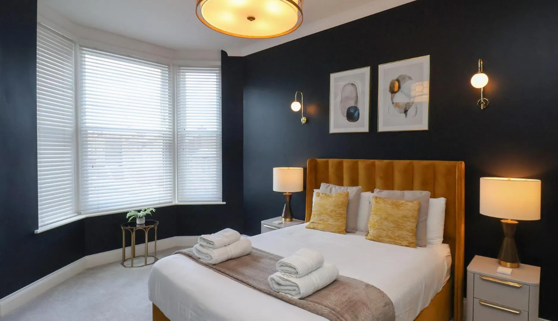 The Salisbury Apartment 301 스카버러
