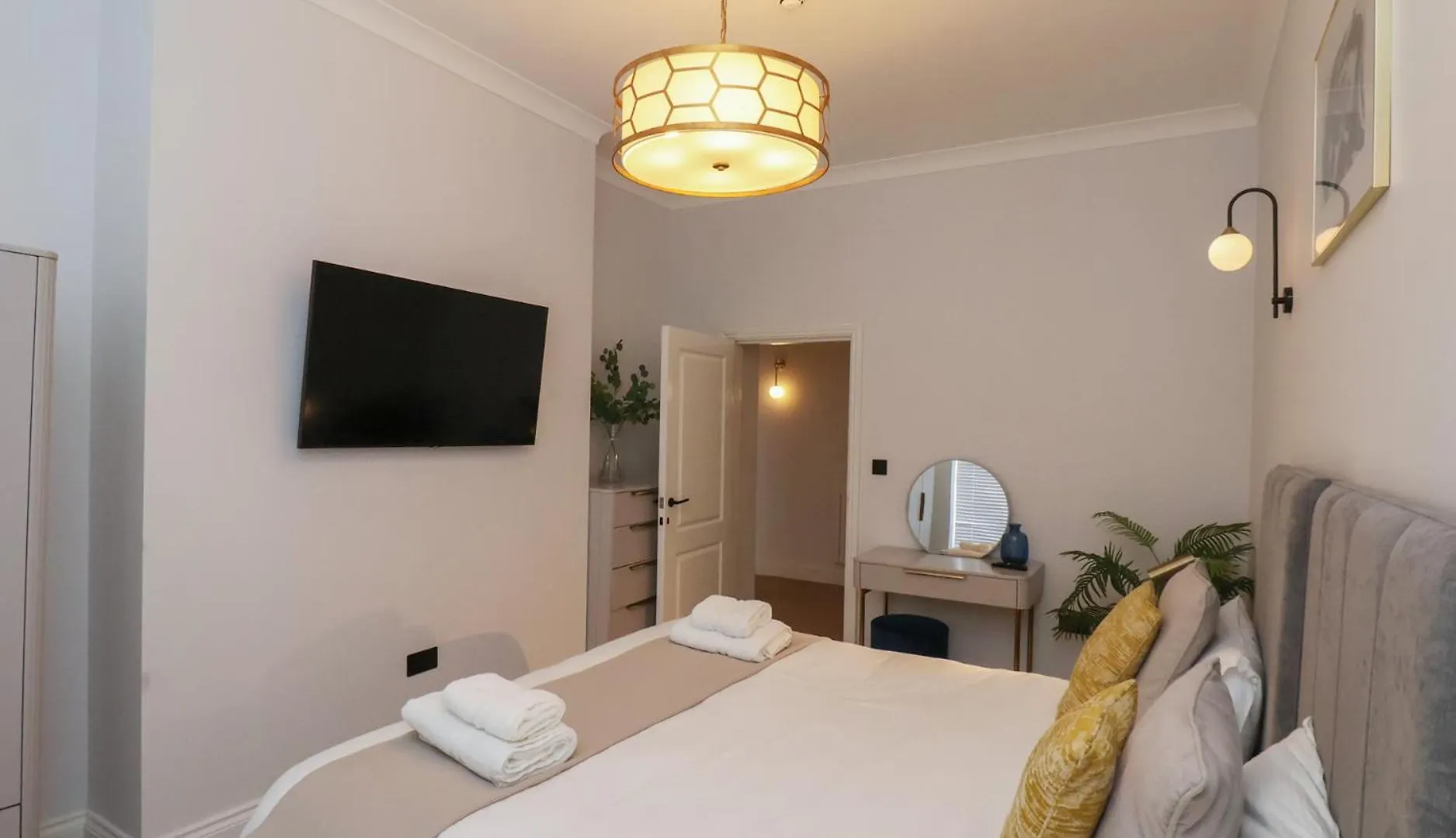 The Salisbury Apartment 301 Scarborough