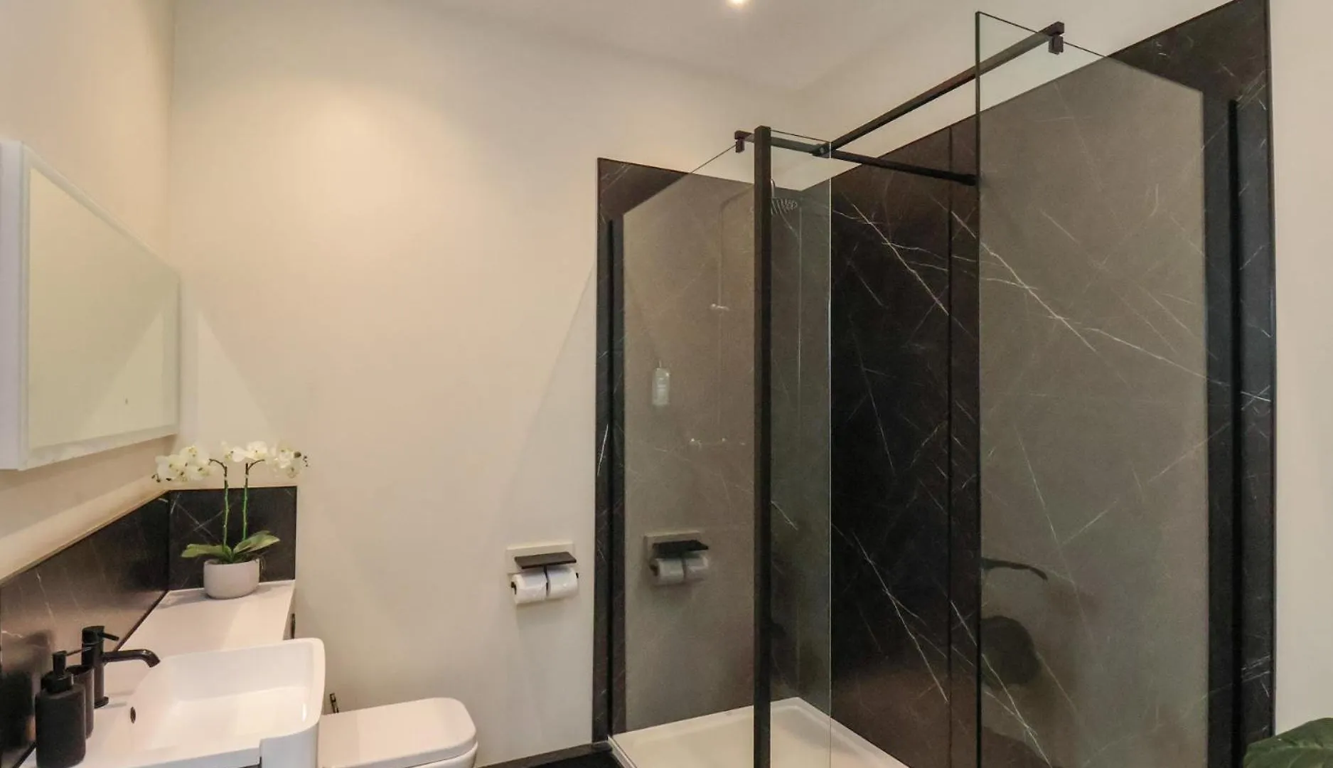 The Salisbury Apartment 301 Scarborough